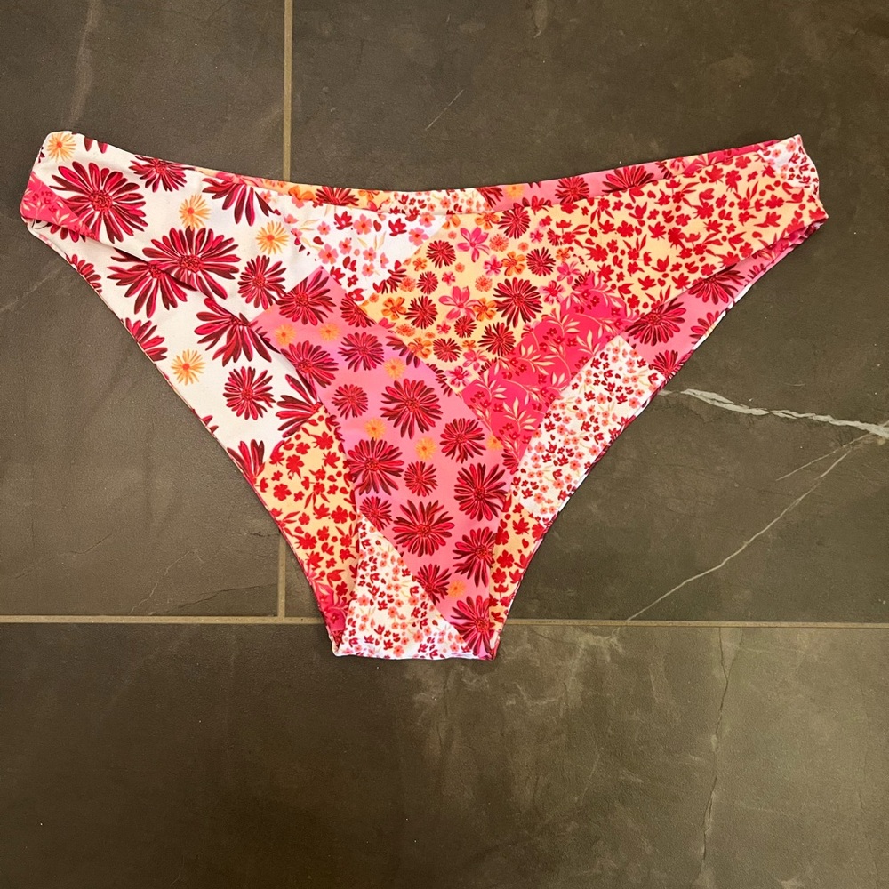 Kulani Kinis minimal full coverage bottoms
